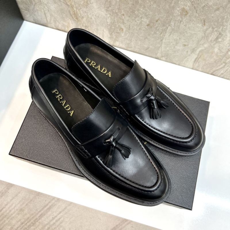 Pra*a leather shoes